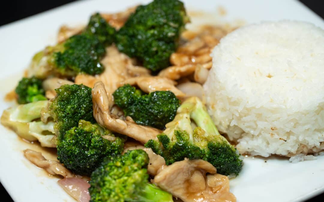 Stir-Fried Chicken and Broccoli: A Healthy, Flavorful Favorite at Pho Hot